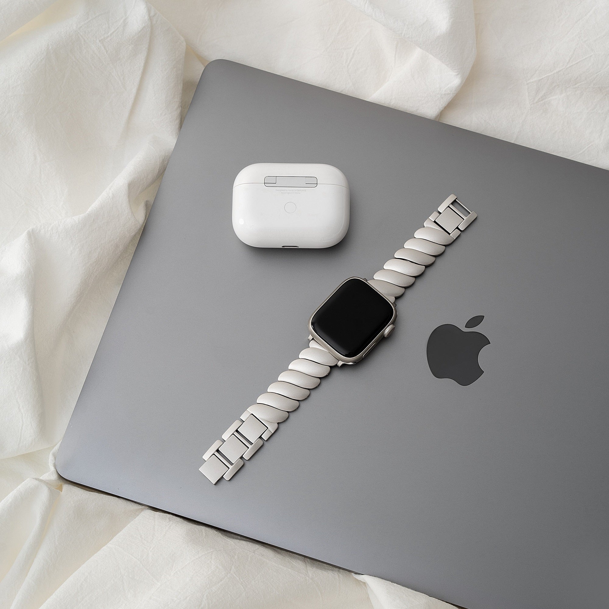 Apple Watch用ウェーブステンレススチールウォッチバンド