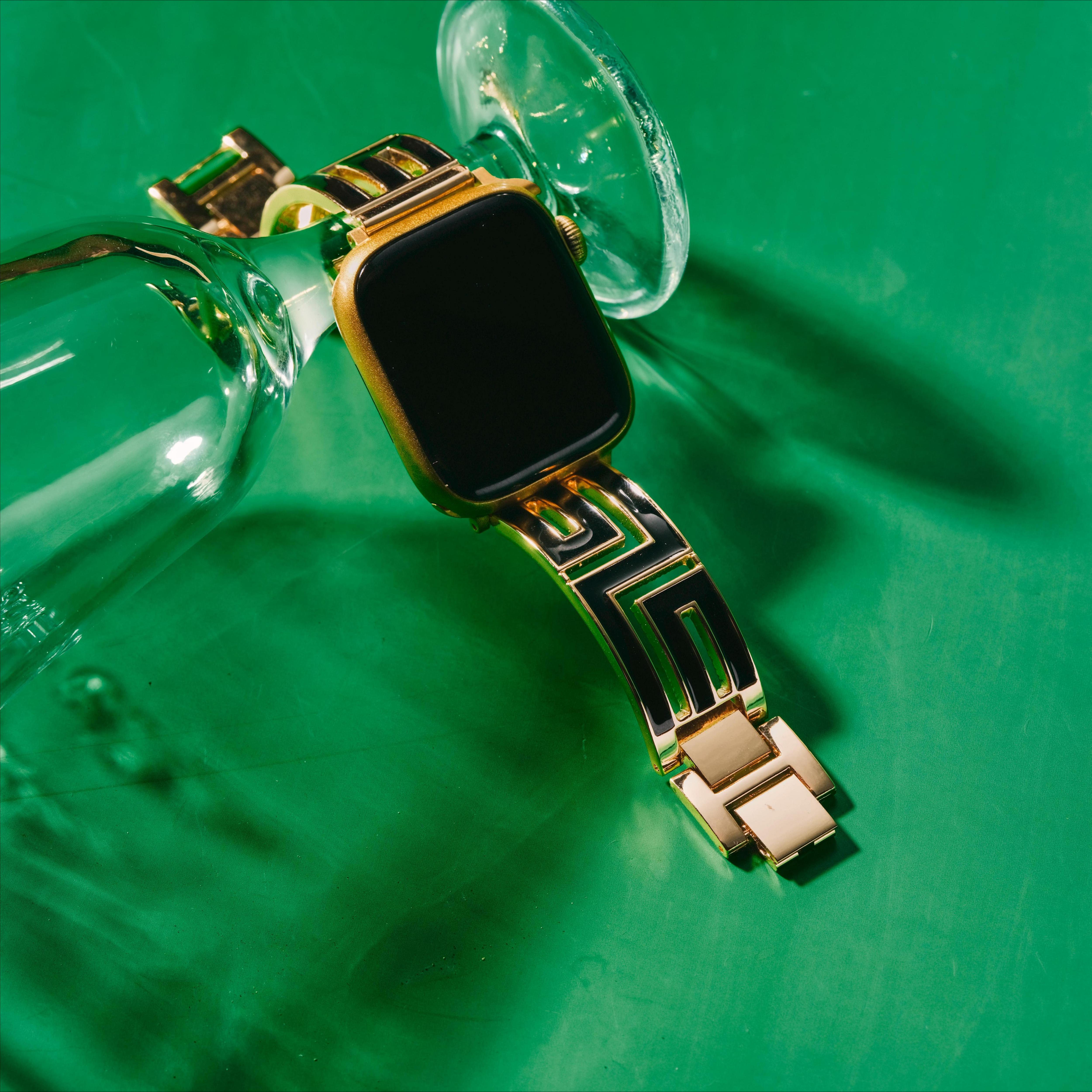 سوار ساعة جيو مجوف لساعة Apple Watch