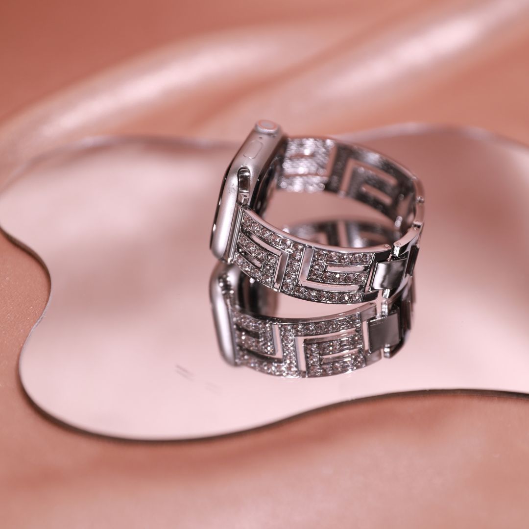 سوار ساعة جيو مجوف لساعة Apple Watch