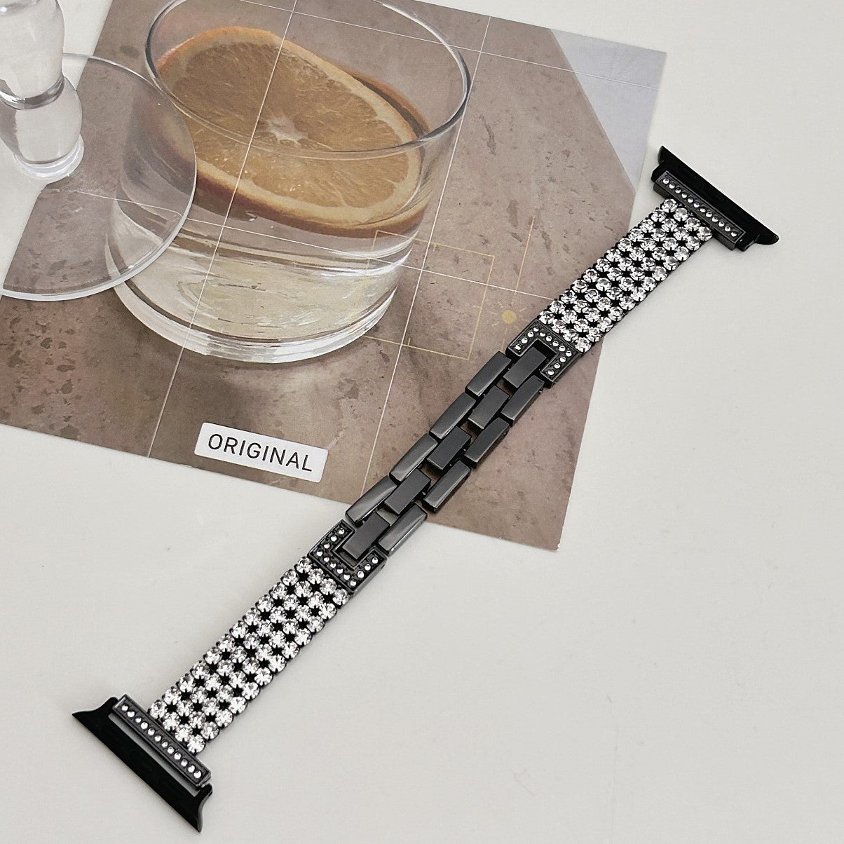 سوار ساعة مرصع بالماس