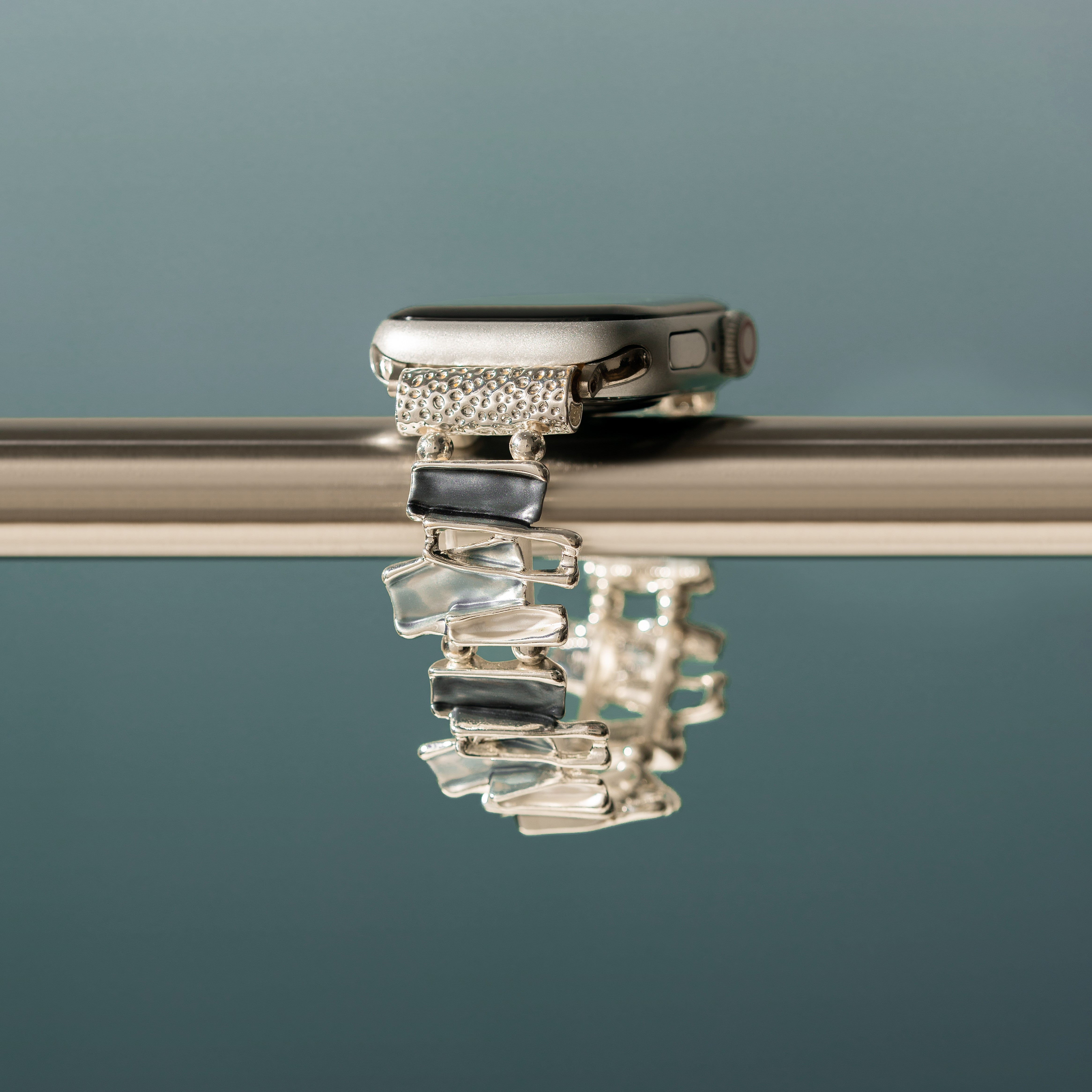 سوار ساعة هندسي لساعة Apple Watch