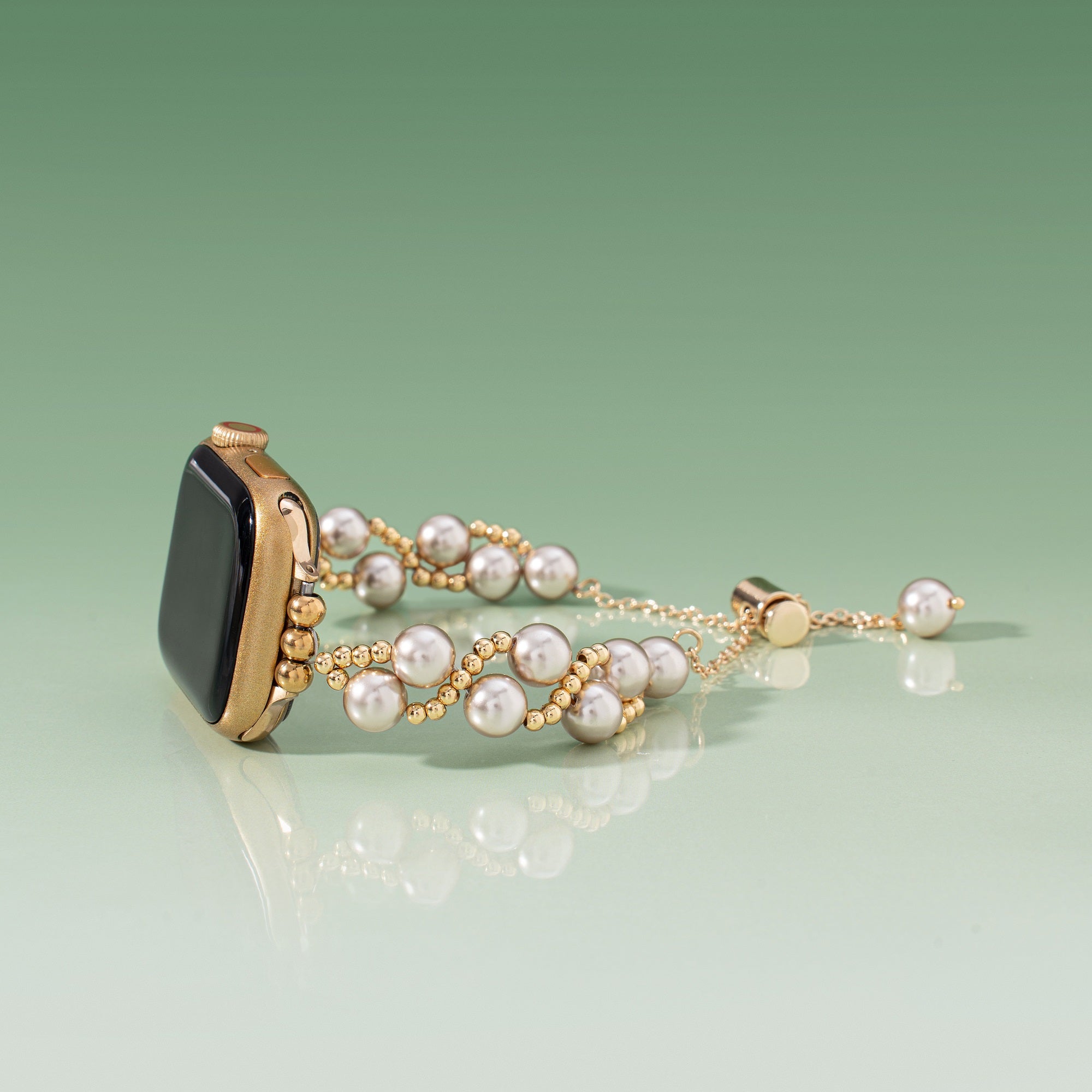 سوار ساعة فاخر مرصع باللؤلؤ