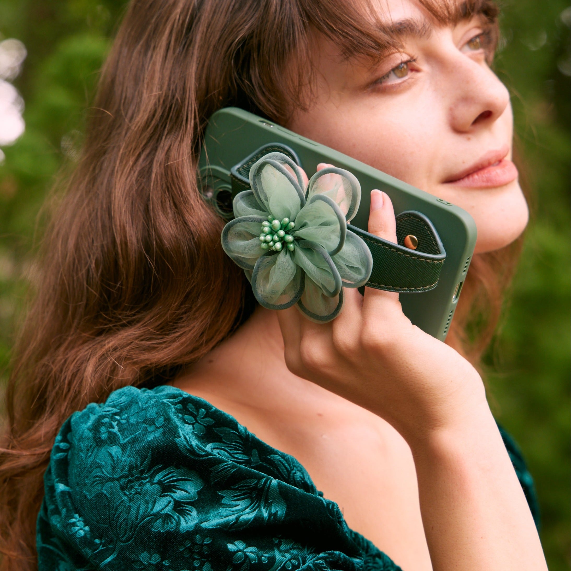 Flower Wristlet Phone Case