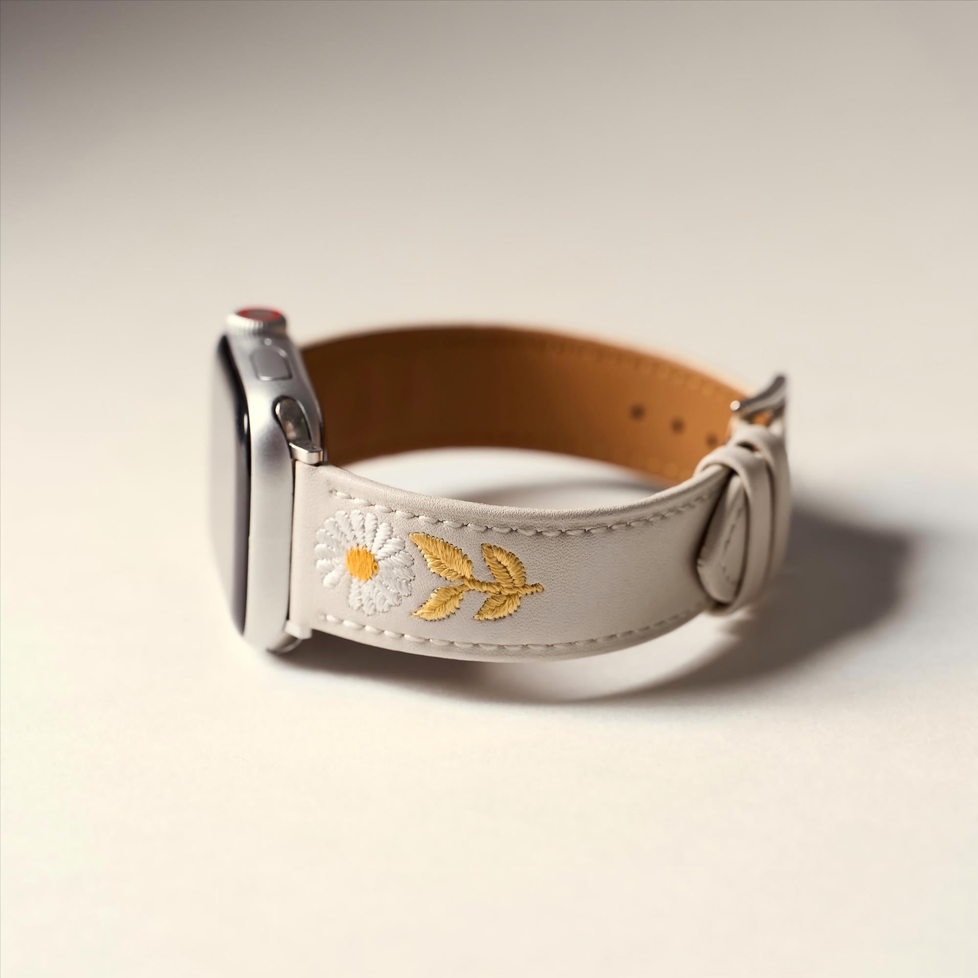 Fitbit用レディース刺繍デイジーレザーウォッチバンド