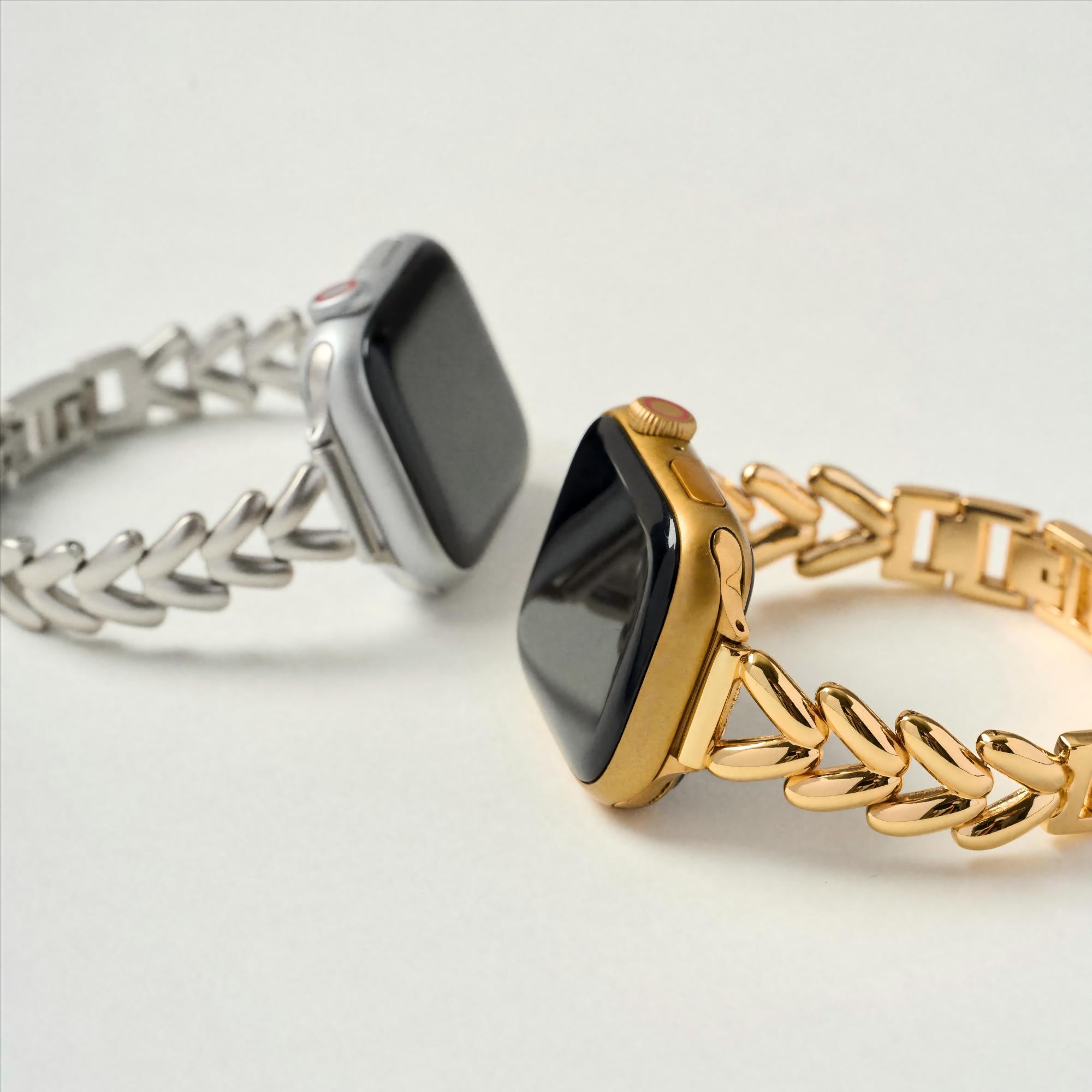 سوار معدني على شكل حرف V لساعة Apple Watch