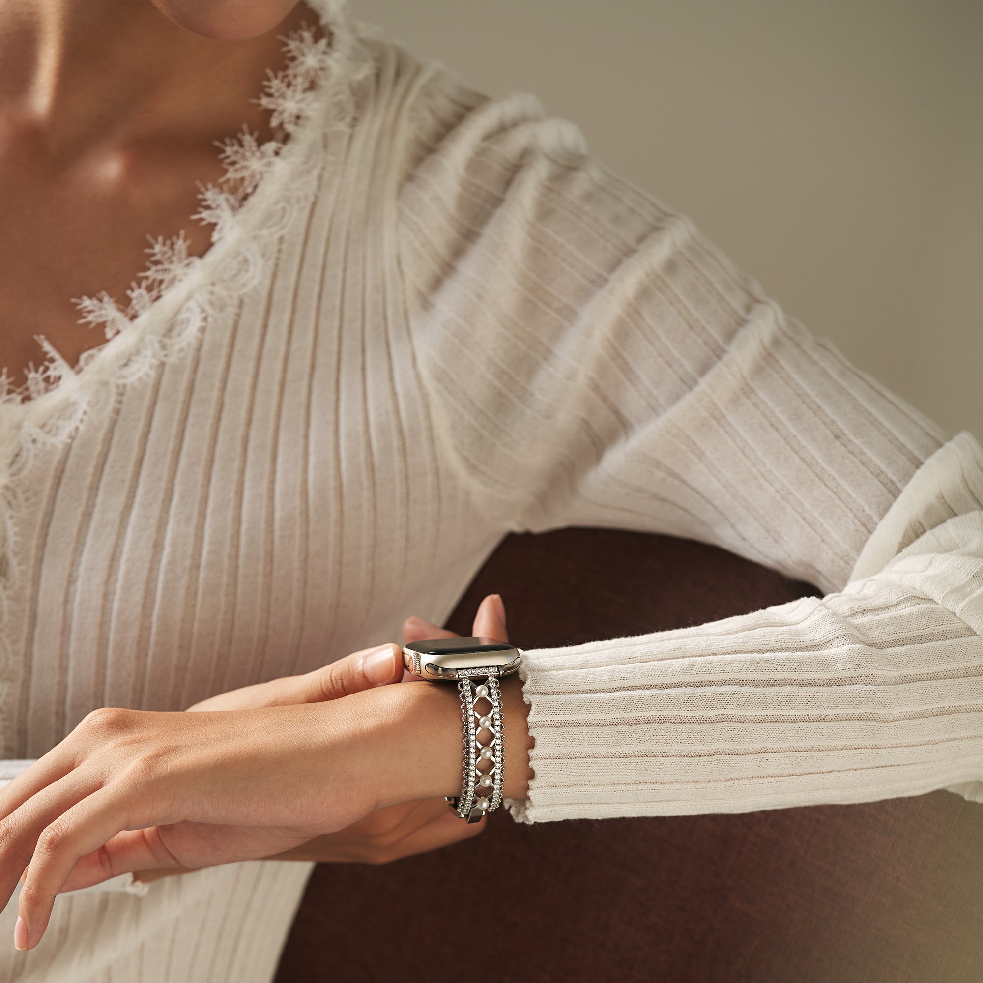 Women's Lace-Inspired Pearl Watch Band for Galaxy