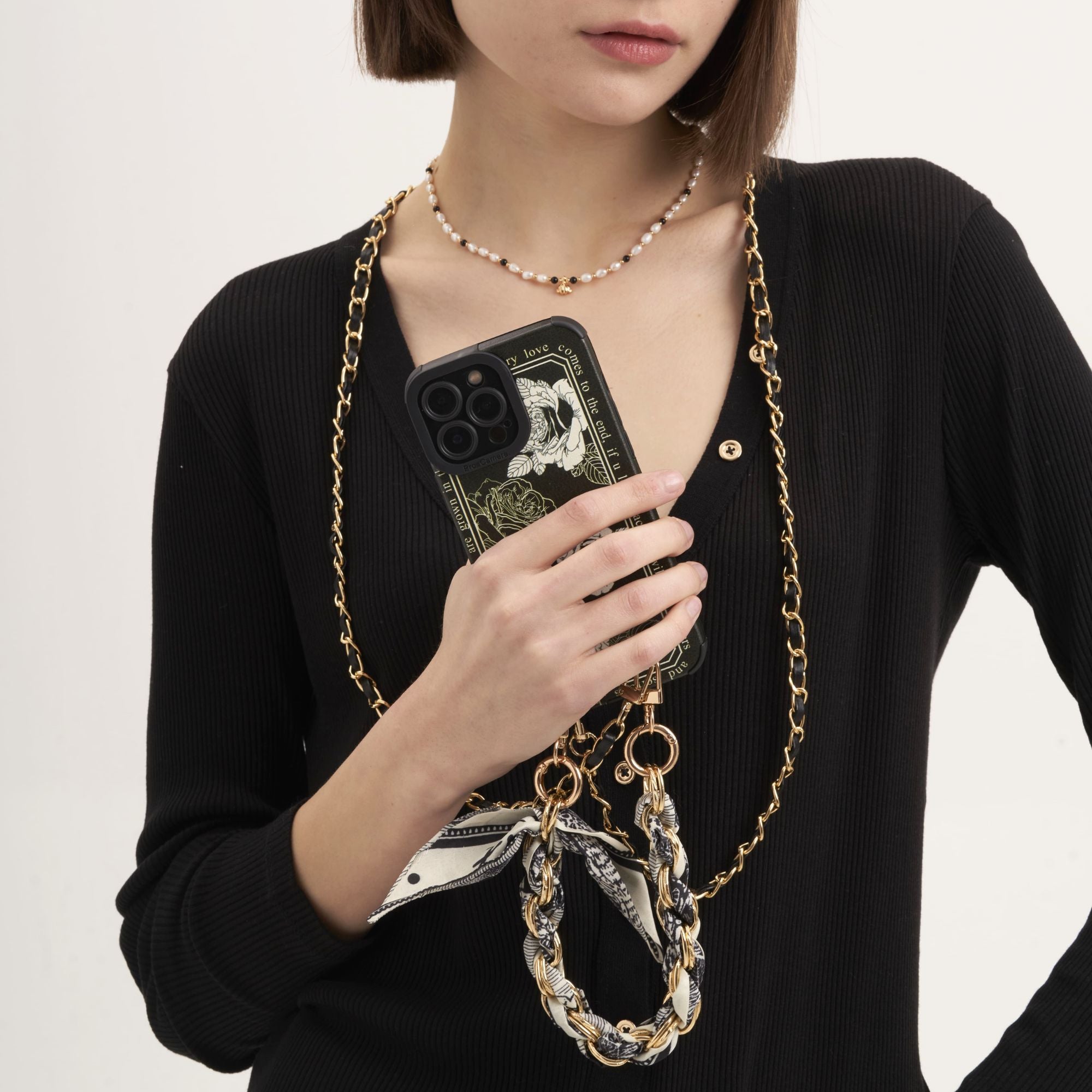 Vintage Floral Phone Case with Chain